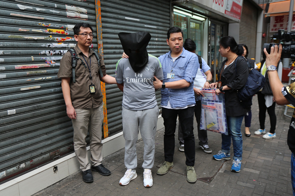 【大公报讯】本港五日来揭发第二宗"揿钱党"涉嫌在香港用假卡套现案