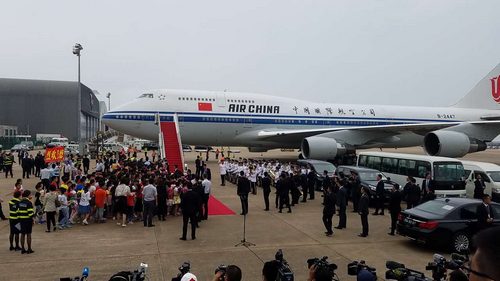 張德江委員長抵達澳門 王光亞等陪同視察