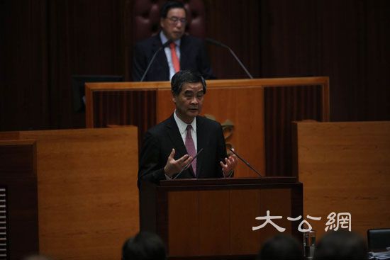 梁振英稱本屆政府仍會盡最大努力處理強積金對沖問題