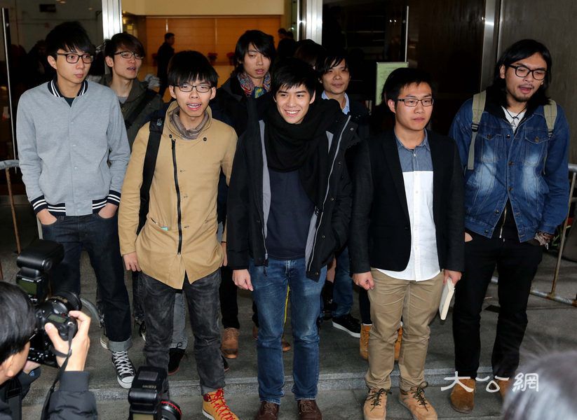 「佔旺」藐視法庭案  黃之鋒岑敖暉表示將認罪
