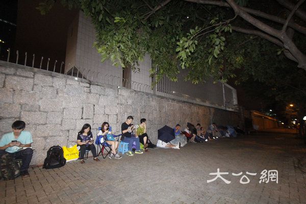 駐港部隊軍官：遼寧艦參觀名額不會再增