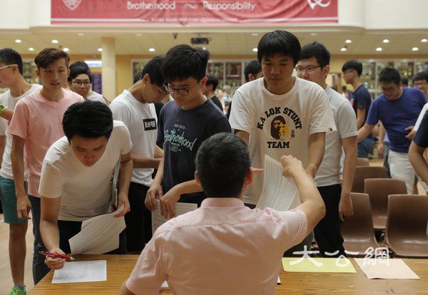 香港「高考」放榜    6狀元均想讀醫