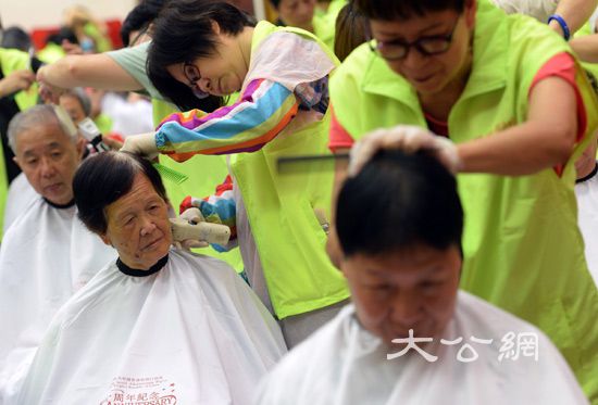 中聯辦副主任何靖出席大型義剪活動啟動禮