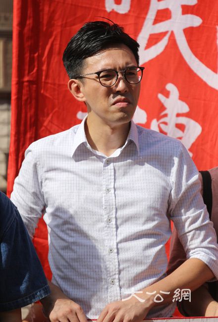 吳文遠等9人反釋法遊行案預審 被告遲大到被訴斥