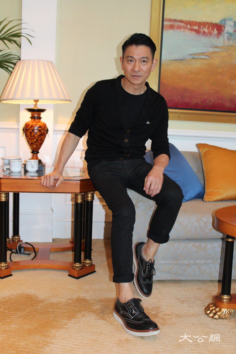 刘德华相隔25年再演伍亿探长雷洛