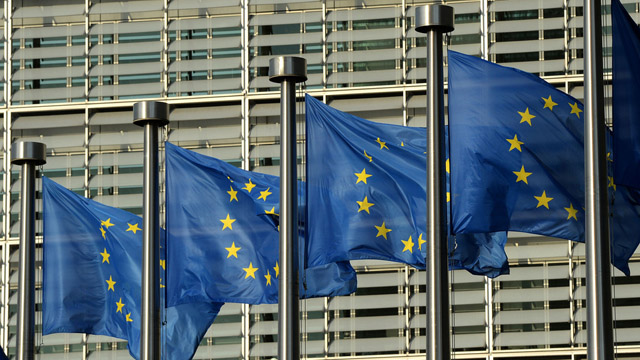 欧盟警告美汽车关税或遭反制措施 涉美2940亿美元商品