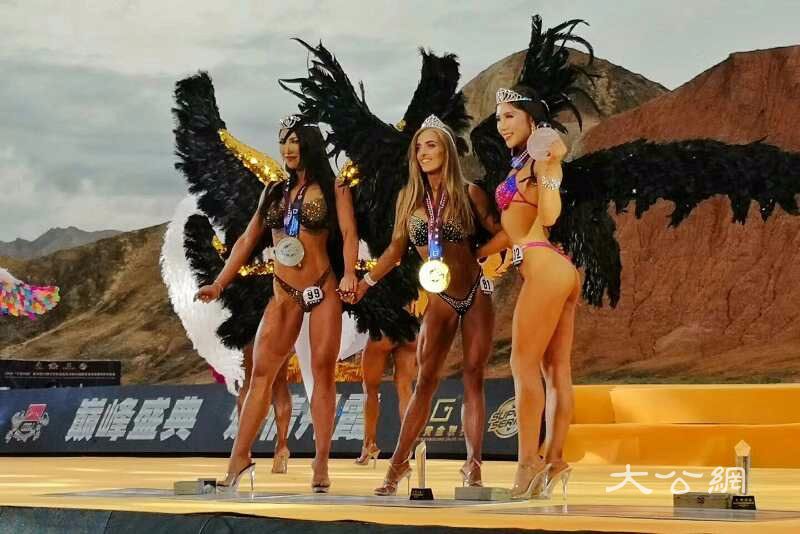 15国200余健美健身运动员决战张掖“七彩丹霞”杯
