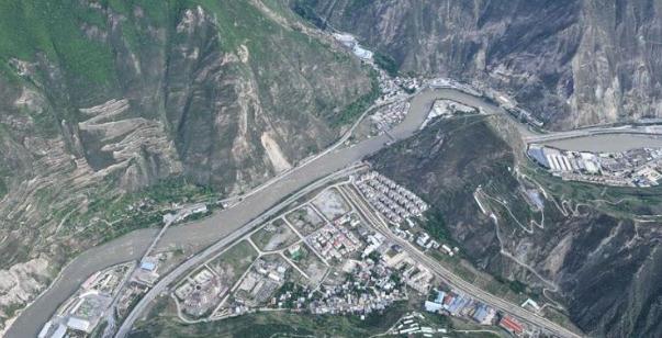 国务院扶贫办：中西部40个贫困县实现脱贫摘帽