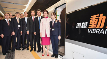 香港高铁今日正式通车 接通三大经济圈迎接发展新机遇