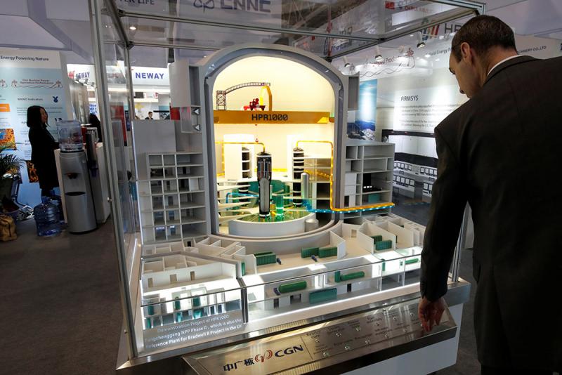 中广核的"华龙一号"反应堆模型今年6月在法国巴黎展出 /路透社