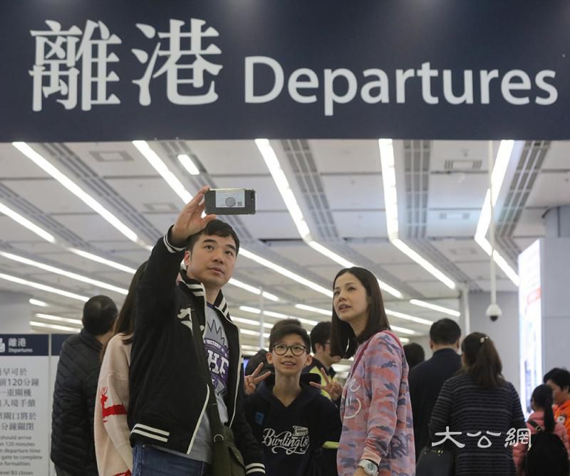 說走就走乘高鐵搵 白色聖誕
