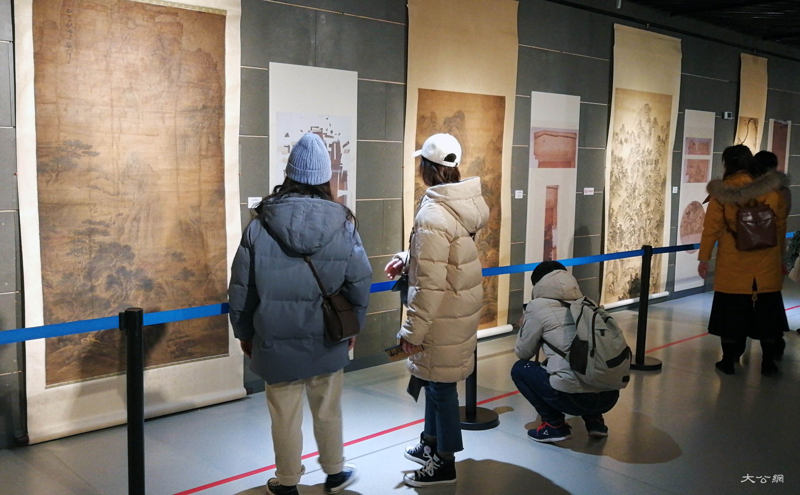 豫博首展書畫文物保護成果 揭秘古舊書畫修復奇妙技藝