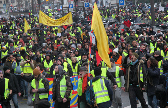 法國8.4萬「黃背心」再示威 已持續第10個周末