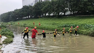 深圳暴雨引发洪水已致9人死亡2人失联 搜救正在进行