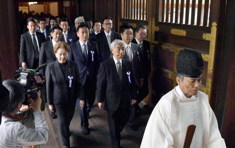日本70議員「拜鬼」 韓表失望