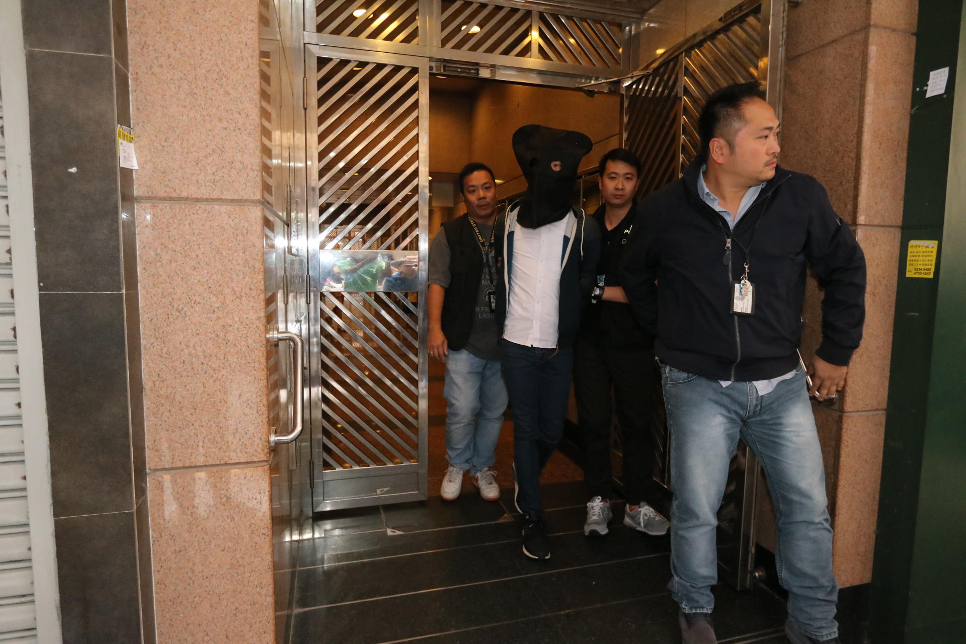 黃台仰李東昇棄保逃德 香港警方回應：將循不同途徑追查