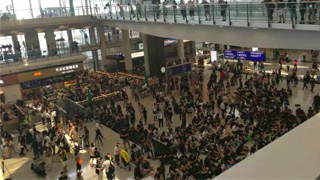 香港国际机场“接机集会”对乘客造成影响