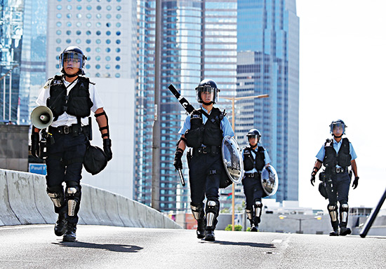 大公報提倡設「香港警察日」 議員大力支持