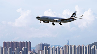 民航局：香港国泰航空报送机组人员信息符合警示要求