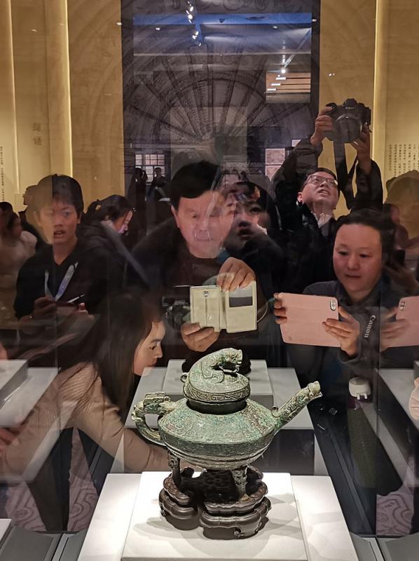 「但凡國寶,雖遠必追」
