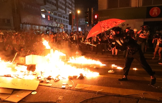 劍橋學者：亂港分子威脅香港未來 《禁蒙面規例》早應實施