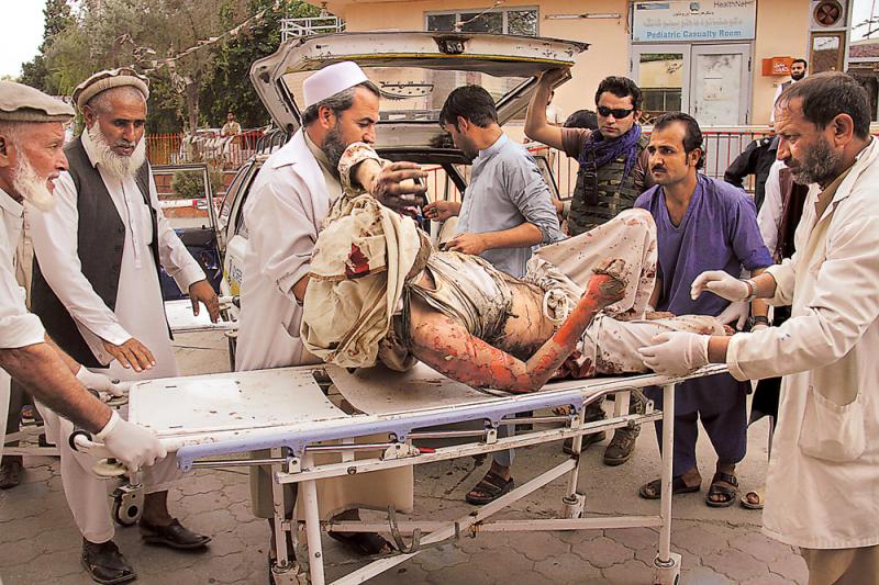 阿富汗清真寺遭炮擊 釀62死36傷