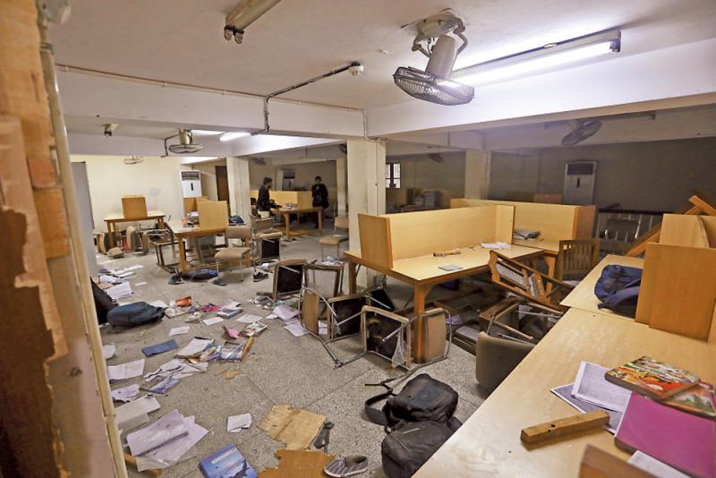 騷亂蔓延至大學 印警進校園執法