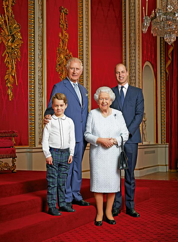 英王室發布四代同堂合照