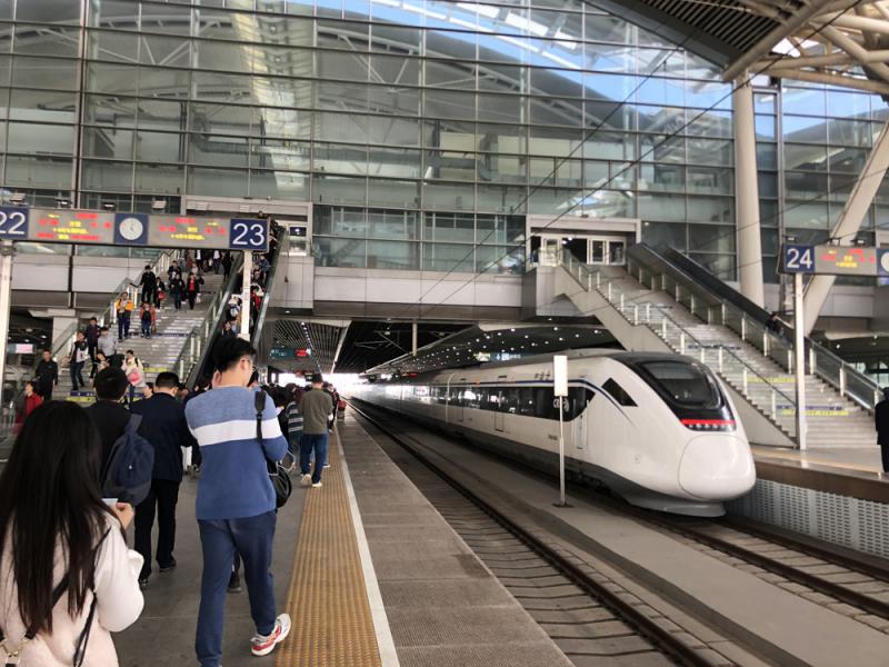 廣州南通宵運營六天 增83.5對列車