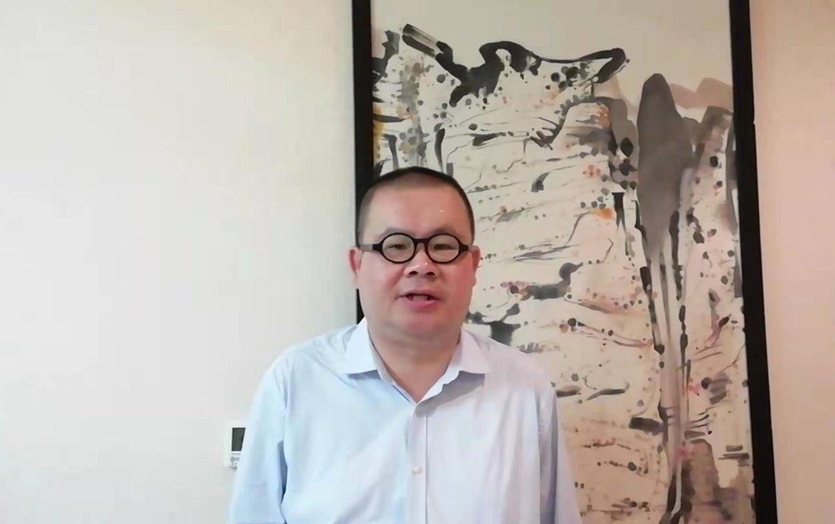 黄鹏表示,有家线上办公亦面临一些挑战,他们得想方法克服/记者 李昌