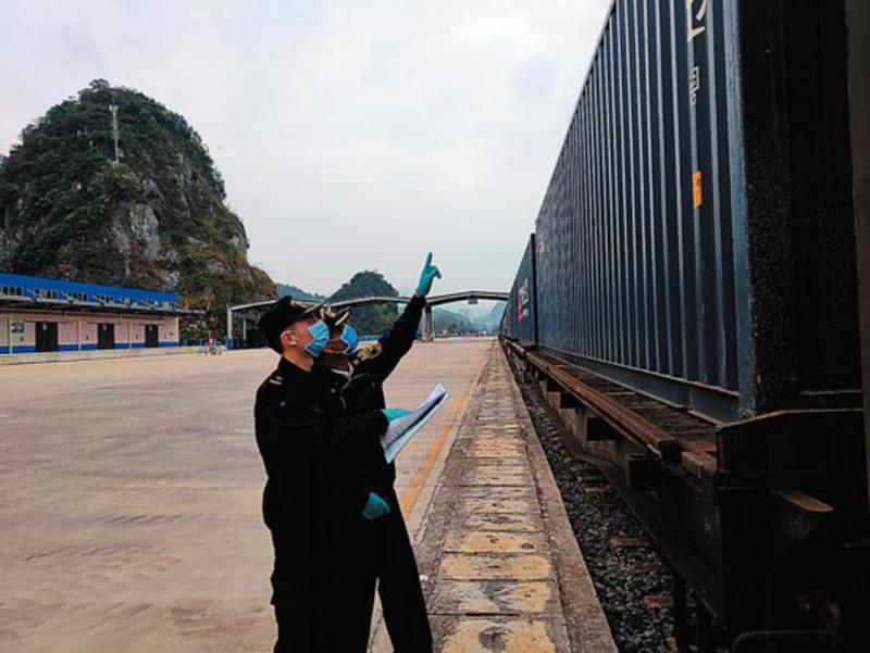 中越邊貿恢復 150噸火龍果入境