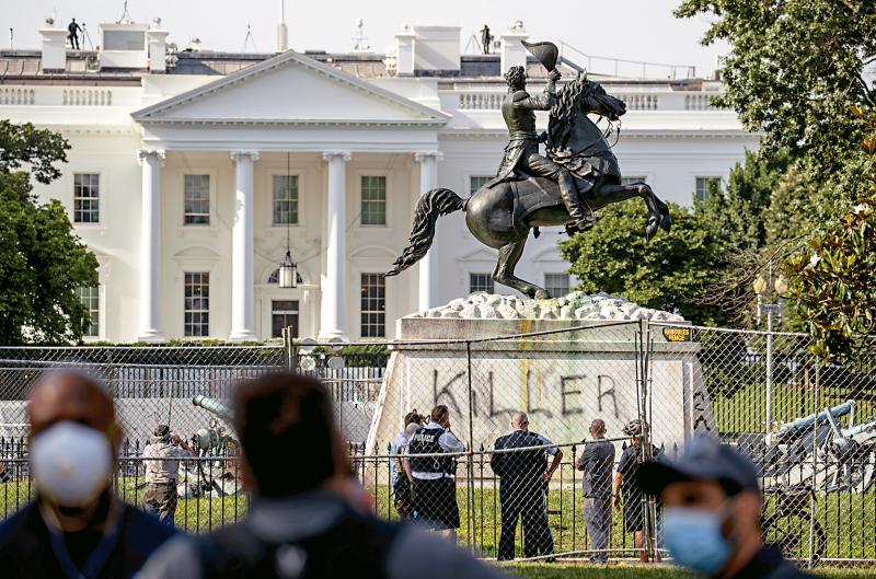 特朗普簽令護雕像 嚴懲破壞者