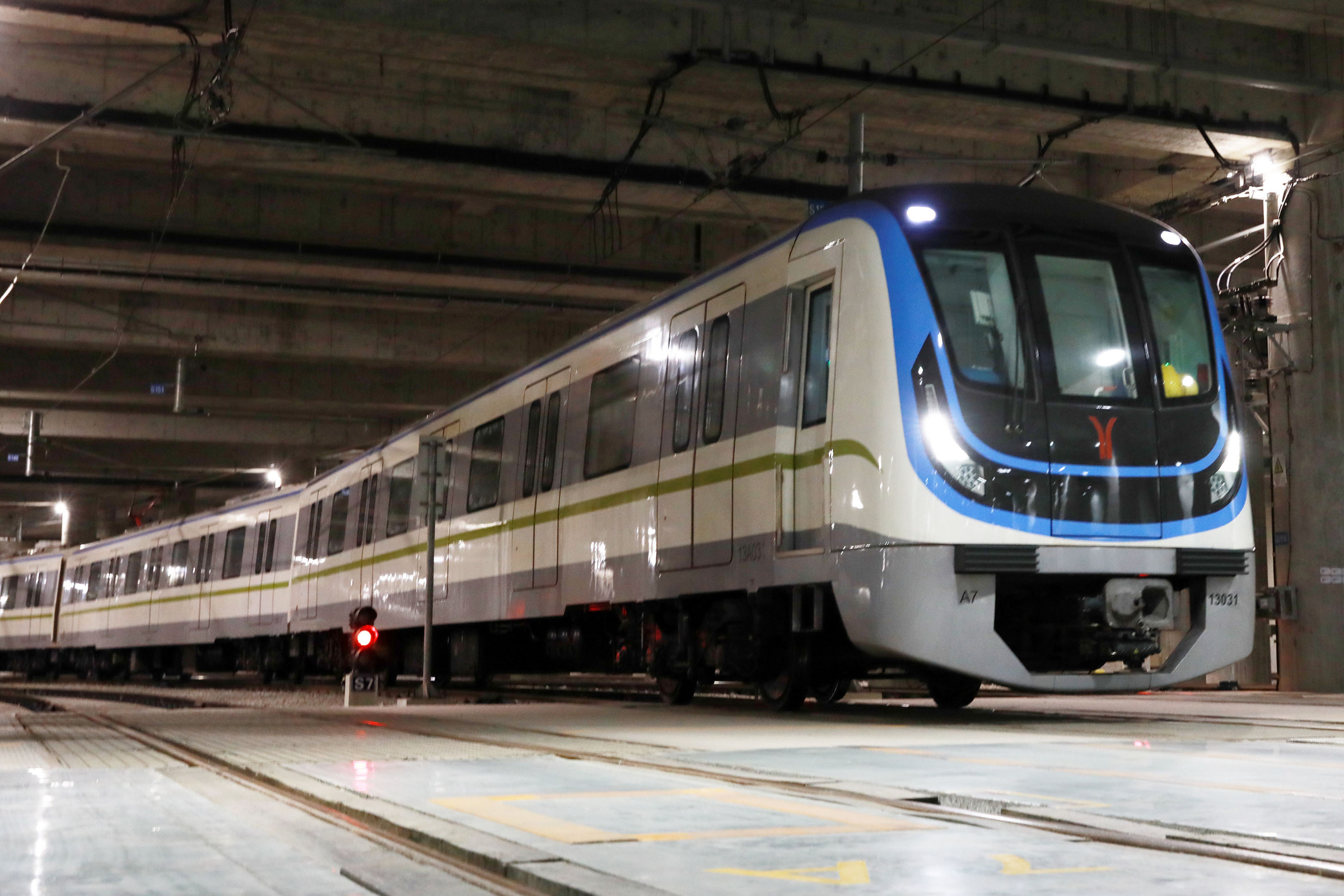 广州地铁逾25亿购大连造城轨列车