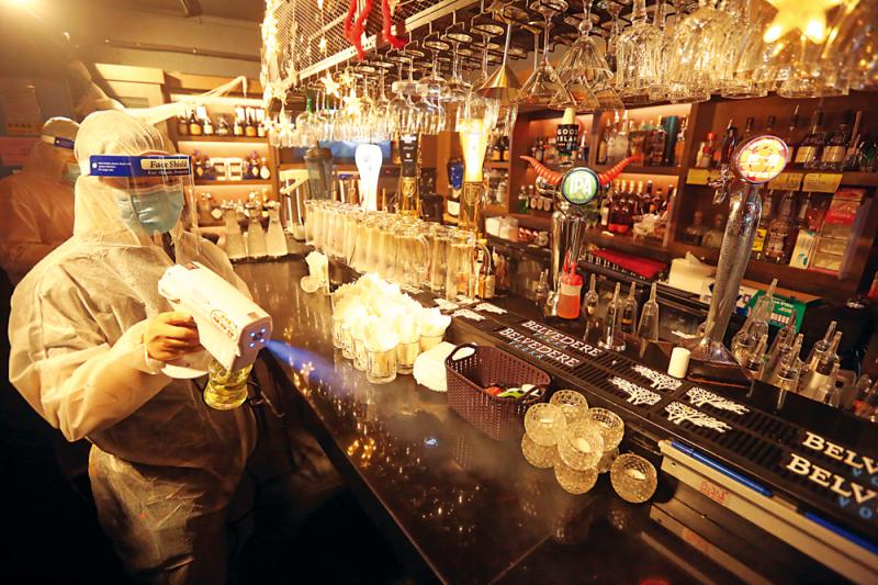 ﻿400酒吧簽抗疫約章 協會籲同行自律建「無毒空間」