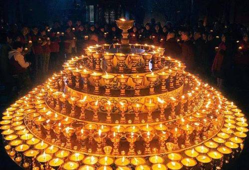 西藏燃燈日：遊客暢享冬游雪域獨特魅力