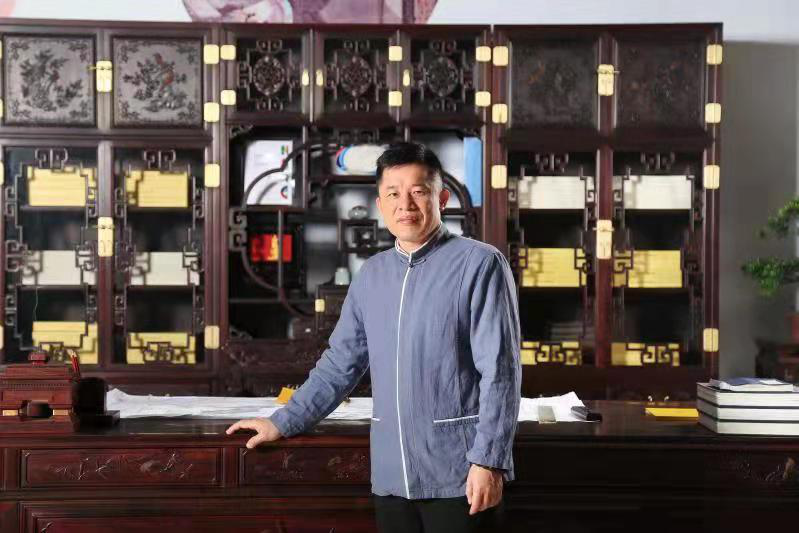 陈玉树应邀为国家博物馆创作《松风》