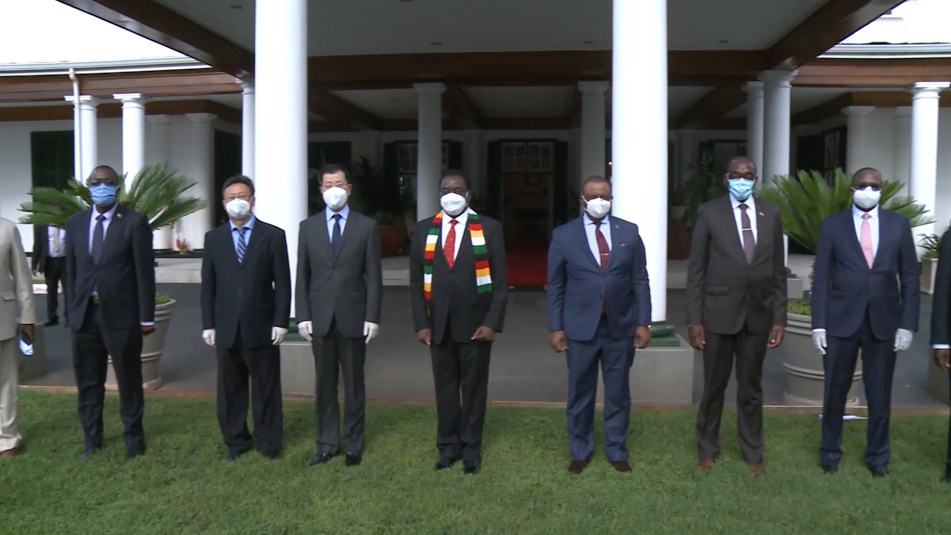 津巴布韋總統：中國捐贈的新冠疫苗為津巴布韋抗疫帶來黎明