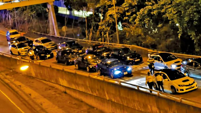 警「隱形戰車」反黑夜賽車 長沙灣施布袋陣　扣查九車