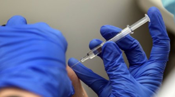 北京18岁及以上人群新冠疫苗接种率达77%
