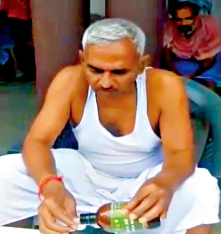 ﻿印度議員倡空腹飲牛尿防新冠
