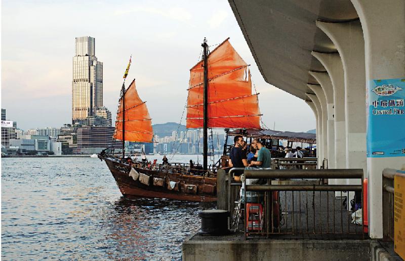 ﻿維港看雲/「慢進也是退」和「理念思路對接中央」\ 郭一鳴