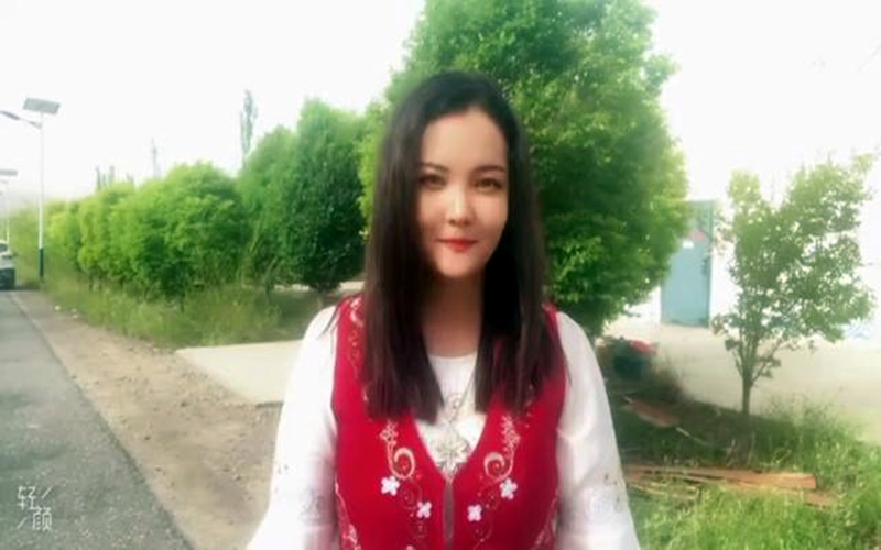 万人说新疆丨美丽的柯尔克孜族服饰