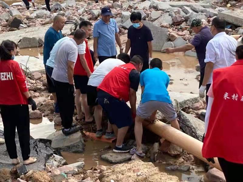 河南新密：災害面前築起「紅色堤壩」 為群眾讬舉起「生命之舟」