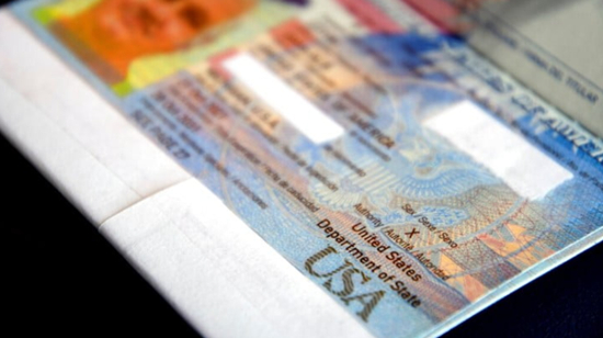 美國發行首本「X」性別護照