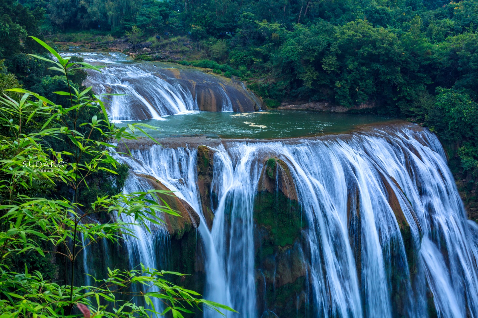它是中國最大瀑布，雖不是世界遺產，卻被列入世界吉尼斯紀錄