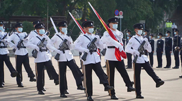 7月1日起 香港警队全面转用中式步操