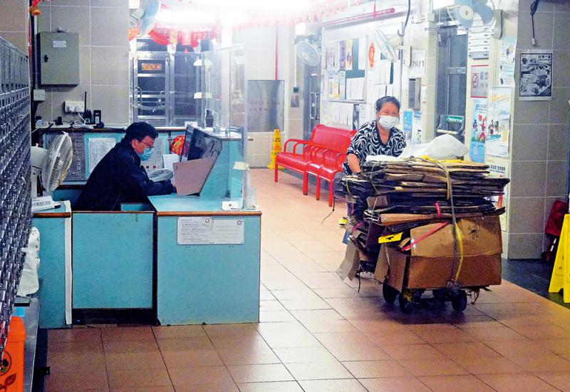 香港昨日新增107例確診 多名保安與清潔工人感染