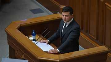 泽连斯基吁离开乌克兰的寡头和政治家24小时内回国