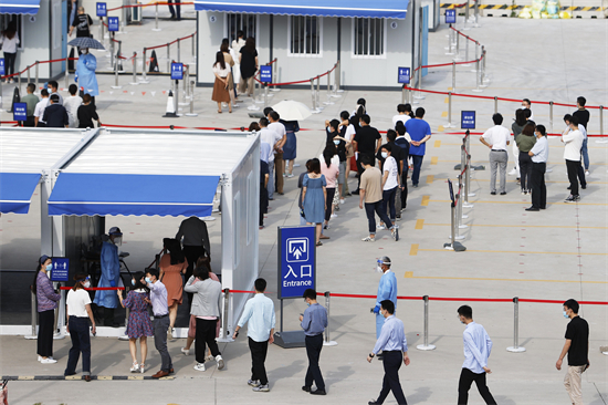 上海增24宗輸入個案　22名患者從香港入境