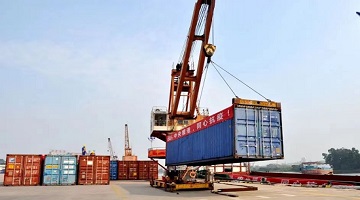 內地援港丨百萬件防護品啟程　花都港累計運送供港物資逾390噸